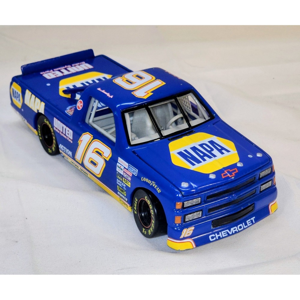 🔥 Action 1:24 Scale Ron Hornaday Jr. #16 NAPA Gold Race Truck Limited Edition